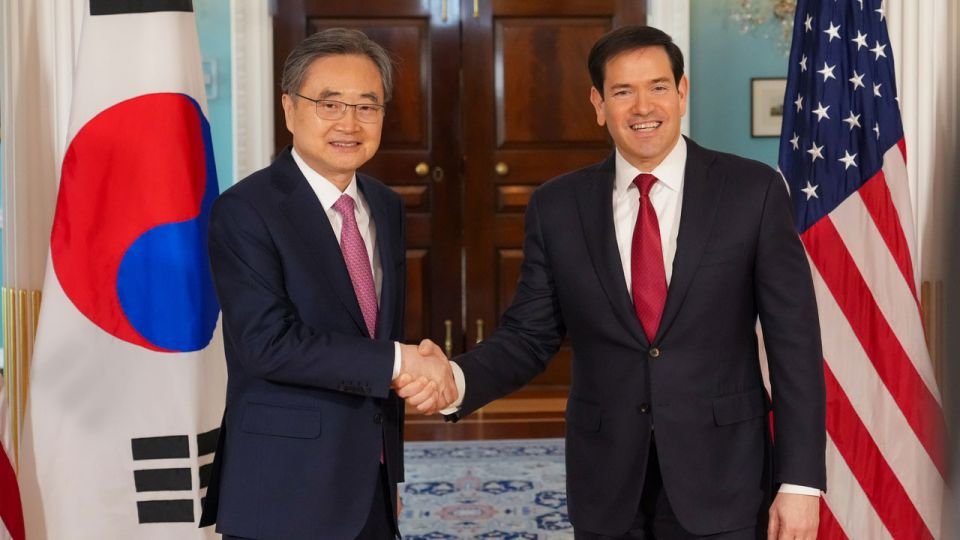South Korean Foreign Minister Heads to US Amid Hormuz Pressure